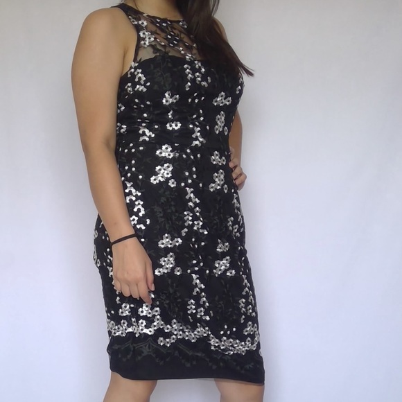 Betsey Johnson, sleeveless, black and white dress - Picture 3 of 16